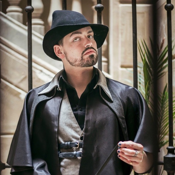 Beauxbatons style black witch or warlock wool hat, NWOT, size m - Picture 3 of 3